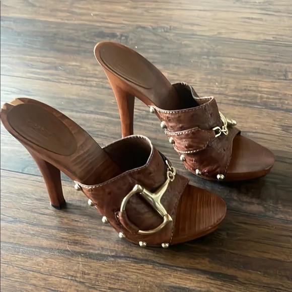 Gucci Brown High-Heeled Mule Sandals with Studs - Picture 3 of 7